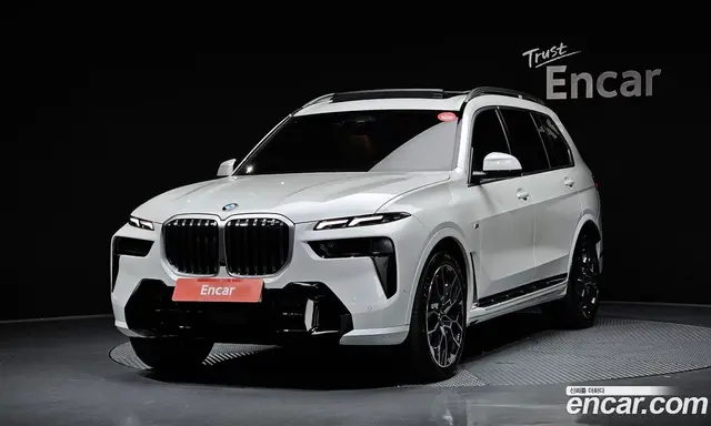 BMW X7, 2025, 3 273 км