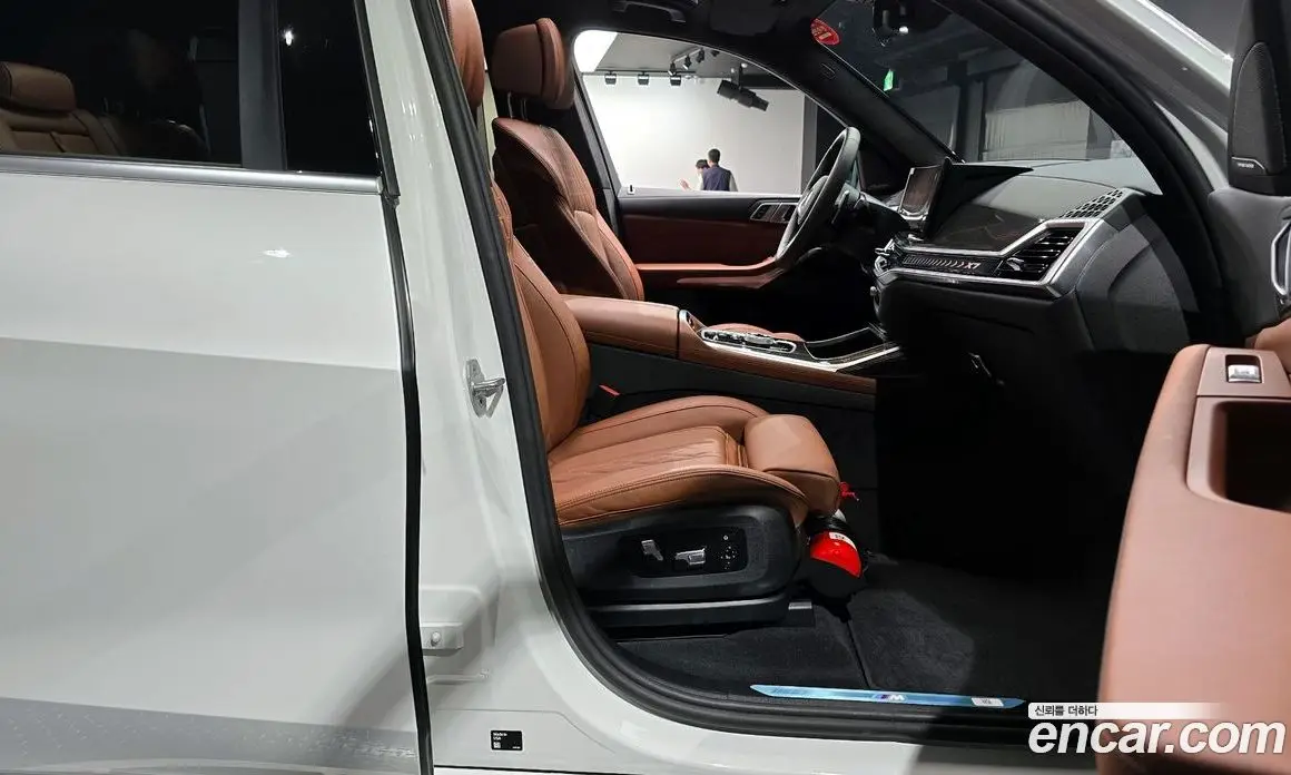 BMW X7 2025 3.0 автомат (гидро), фото 11