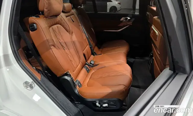 BMW X7 2025 3.0 автомат (гидро), миниатюра 12