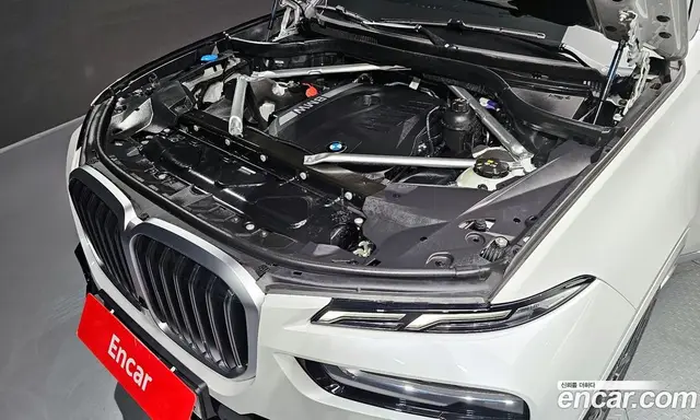 BMW X7 2025 3.0 автомат (гидро), миниатюра 6