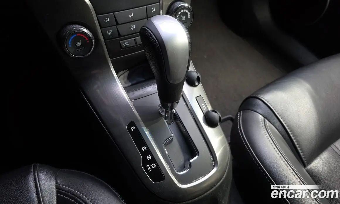 Chevrolet Cruze 2012 1.8 автомат (гидро), фото 12