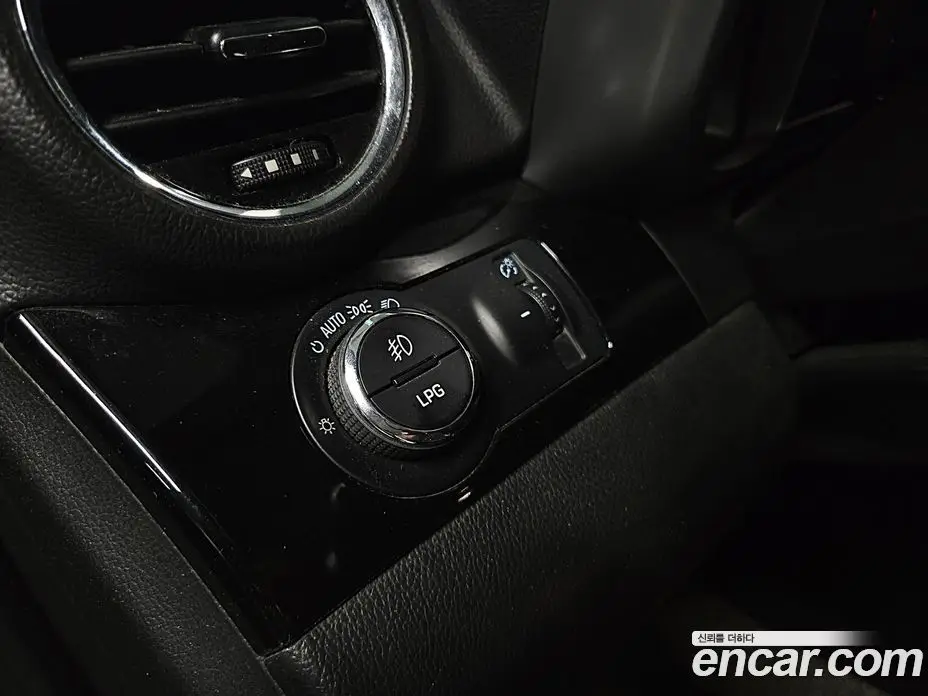 Chevrolet Orlando 2011 2.0 автомат (гидро), фото 17