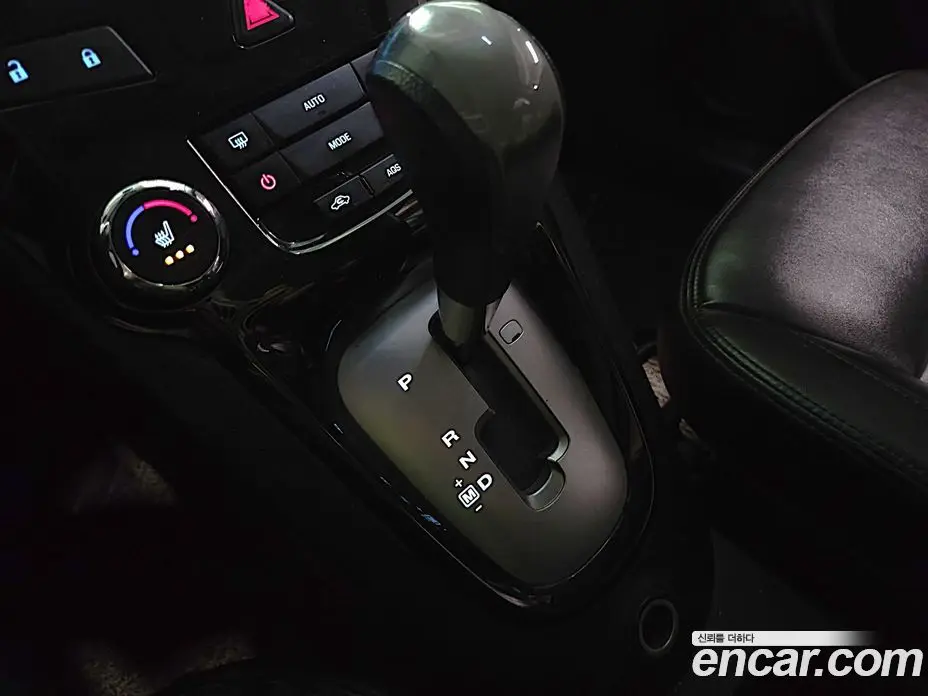 Chevrolet Orlando 2011 2.0 автомат (гидро), фото 8