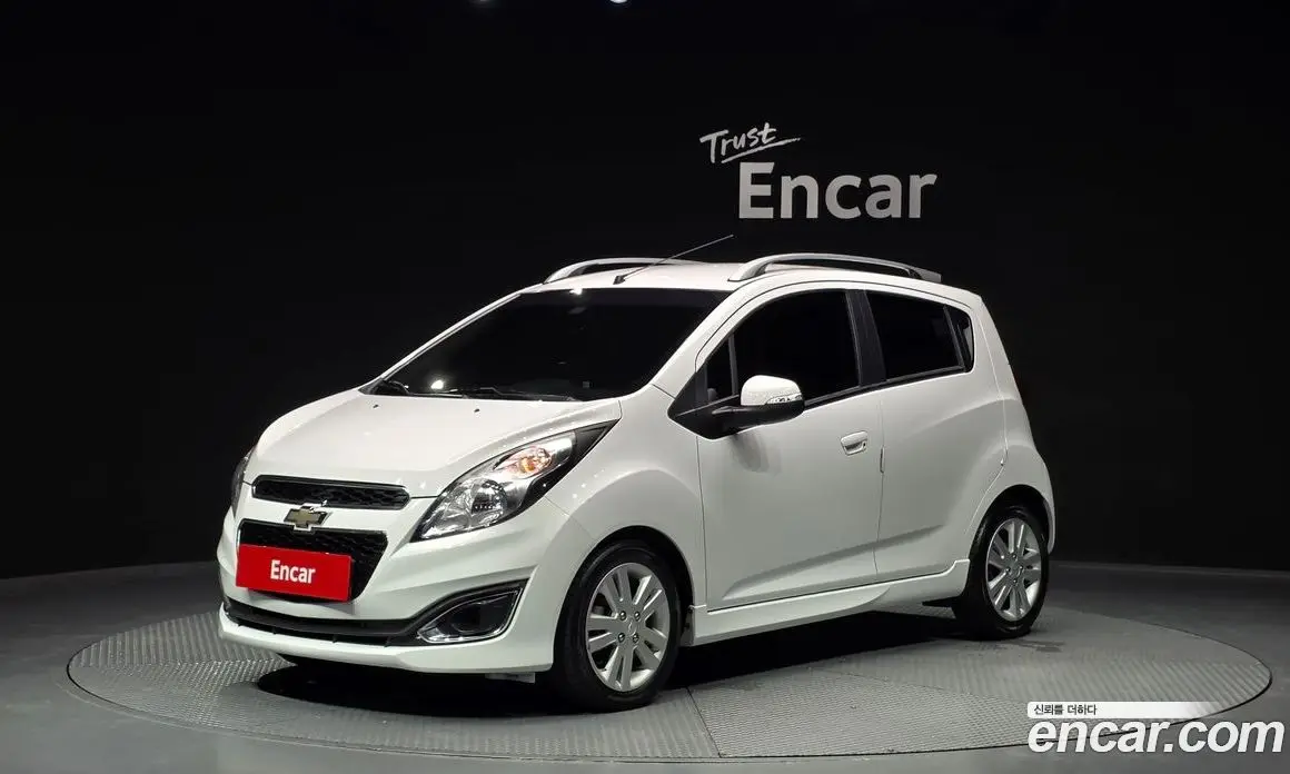 Chevrolet Spark 2015 1.0 автомат (гидро), фото 1