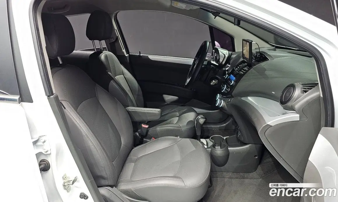 Chevrolet Spark 2015 1.0 автомат (гидро), фото 11