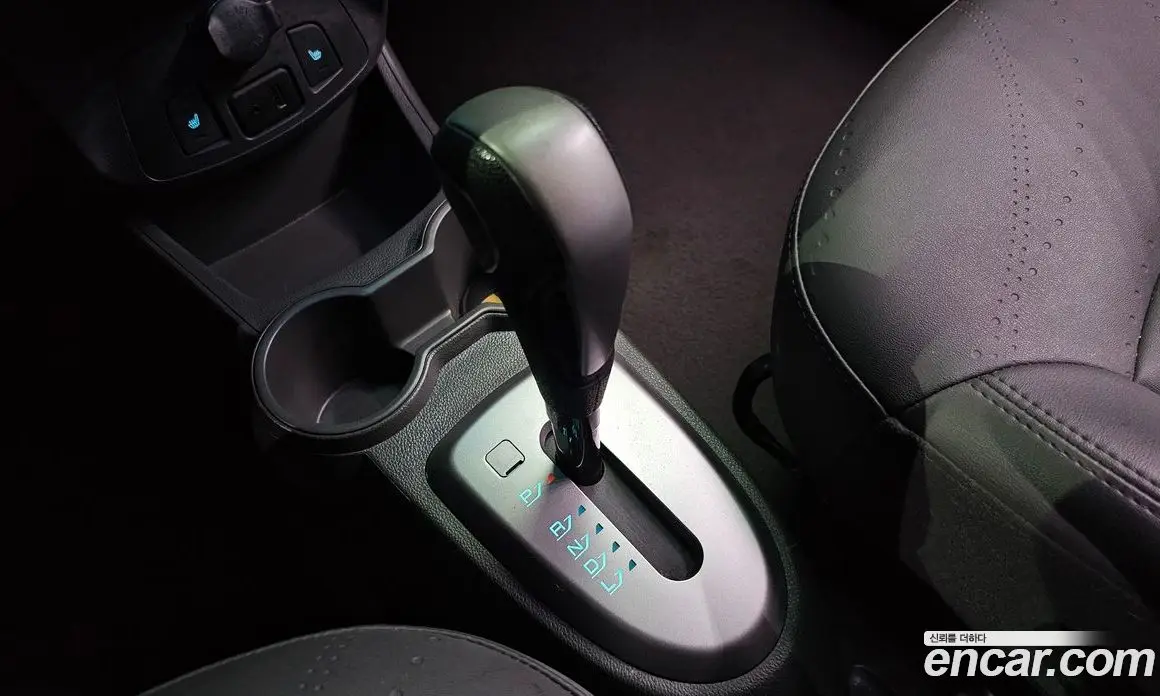 Chevrolet Spark 2015 1.0 автомат (гидро), фото 9