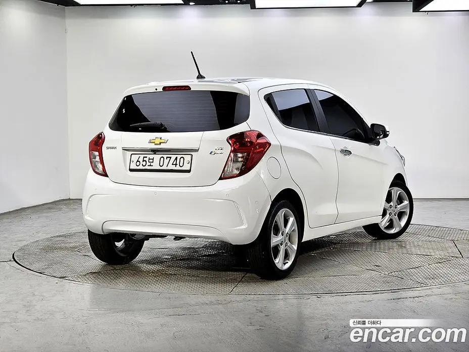 Chevrolet Spark 2016 1.0 автомат (гидро), фото 2