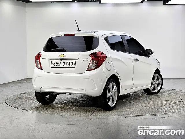Chevrolet Spark 2016 1.0 автомат (гидро), миниатюра 2