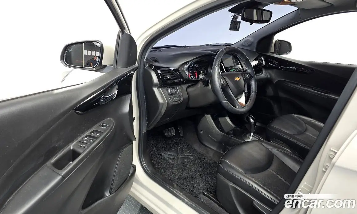 Chevrolet Spark 2016 1.0 автомат (гидро), фото 12