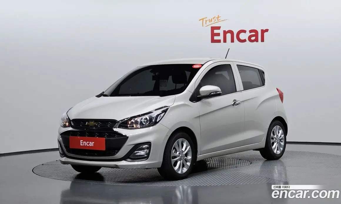 Chevrolet Spark 2020 1.0 автомат (гидро), фото 1