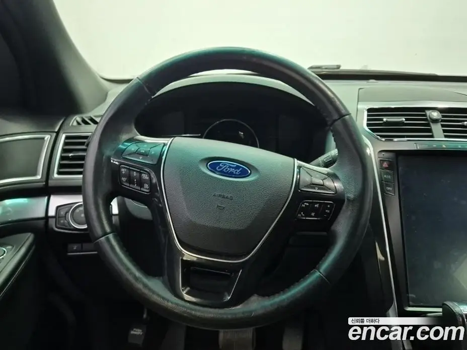 Ford Explorer 2016 2.3 автомат (гидро), фото 9