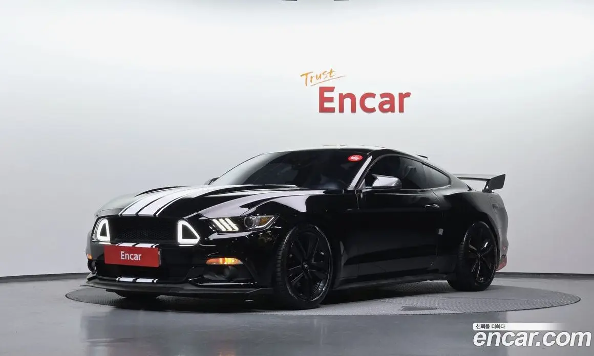 Ford Mustang 2017 2.3 автомат (гидро), фото 1