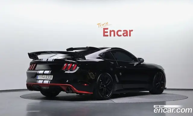 Ford Mustang 2017 2.3 автомат (гидро), миниатюра 2