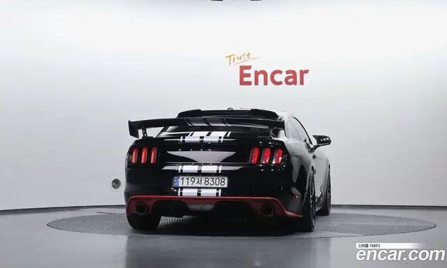 Ford Mustang 2017 2.3 автомат (гидро), миниатюра 4