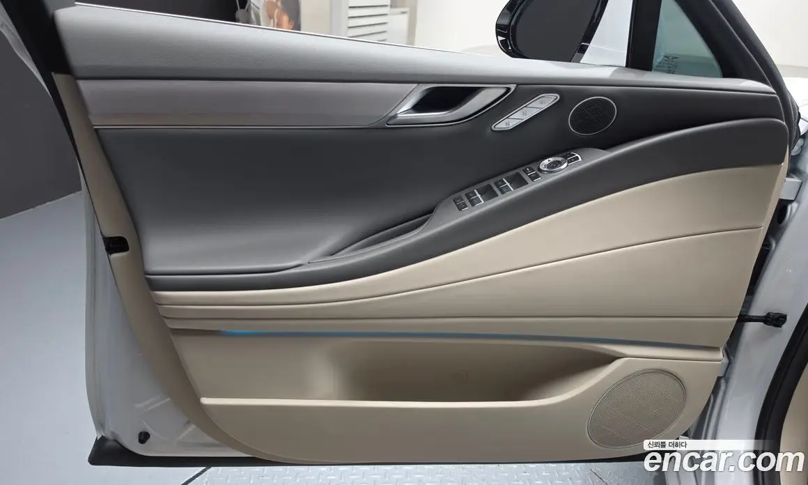 Genesis G80 2025 2.5 автомат (гидро), фото 14