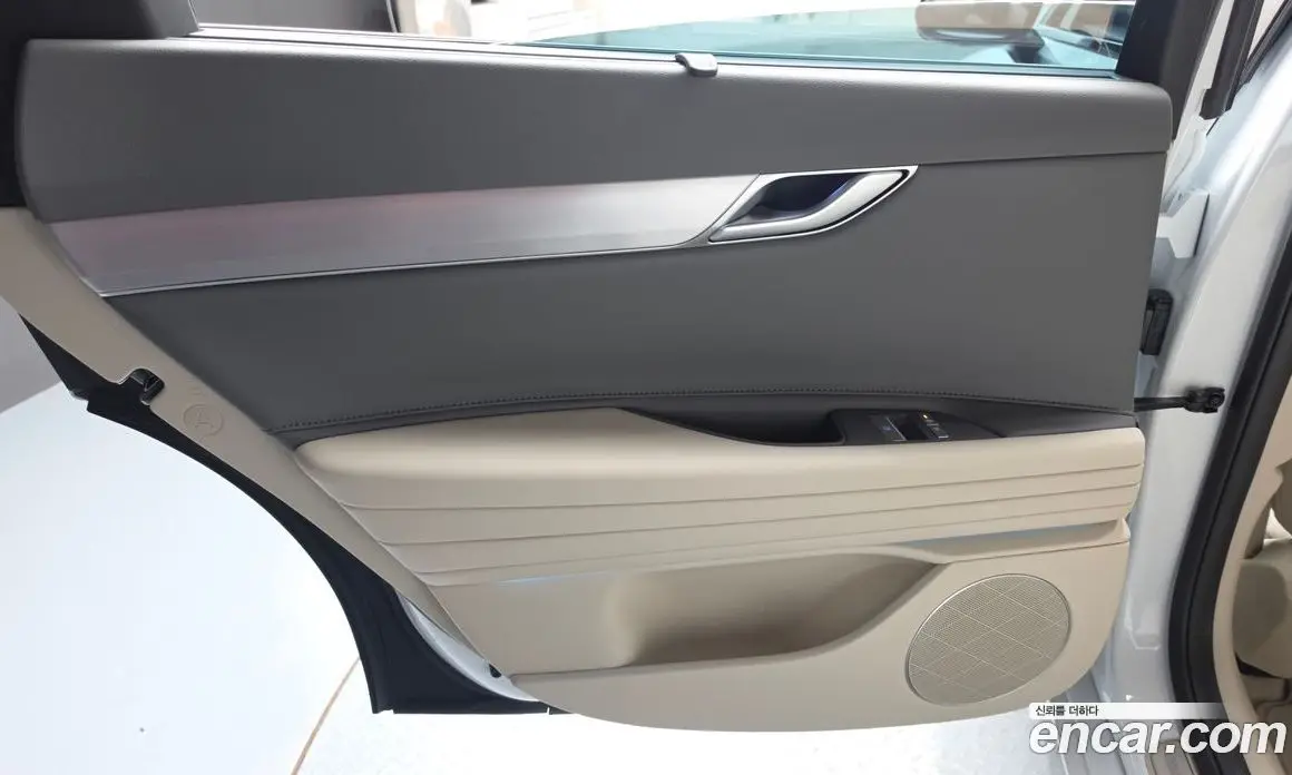 Genesis G80 2025 2.5 автомат (гидро), фото 15