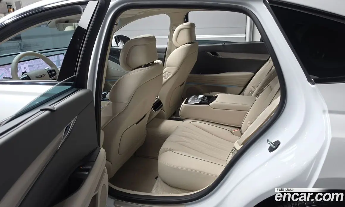 Genesis G80 2025 2.5 автомат (гидро), фото 17