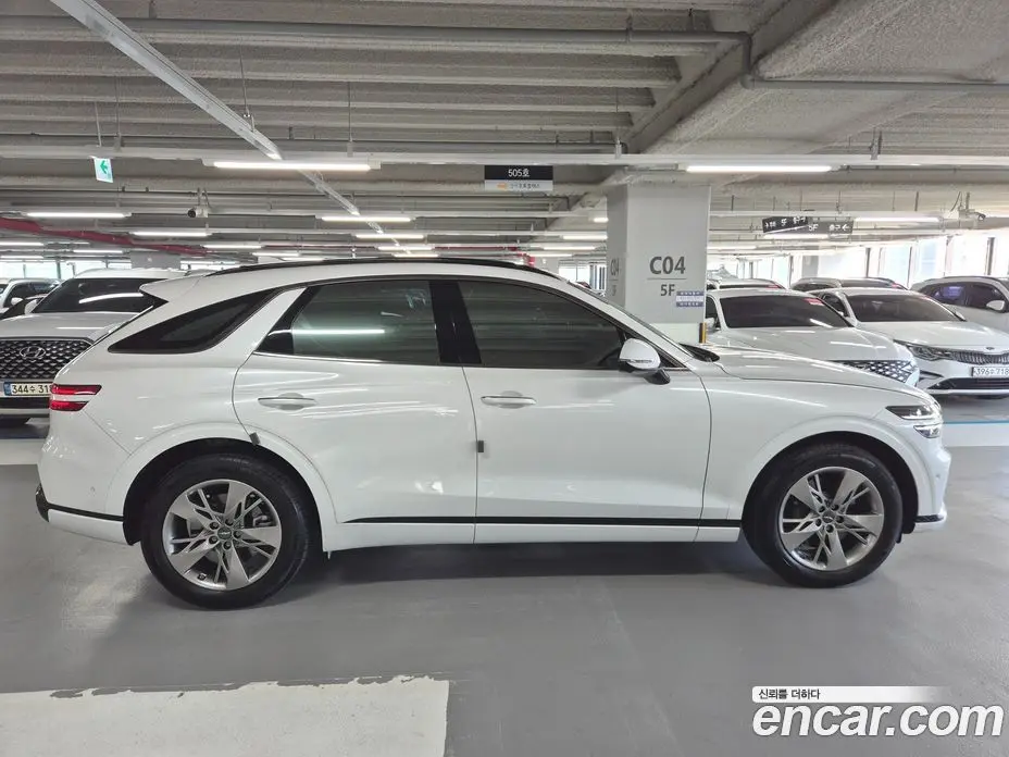 Genesis GV70 2021 2.5 автомат (гидро), фото 5