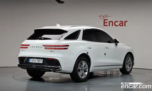 Genesis GV70, 2024, 3 254 км