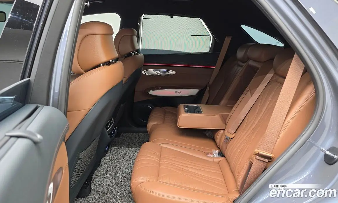 Genesis GV70 2025 2.5 автомат (гидро), фото 18 Genesis GV70 2025 2.5 автомат (гидро), фото 18