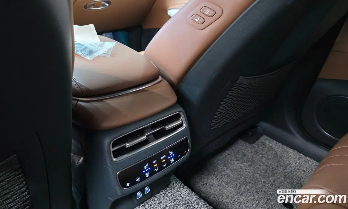 Genesis GV70 2025 2.5 автомат (гидро), фото 25 Genesis GV70 2025 2.5 автомат (гидро), фото 25