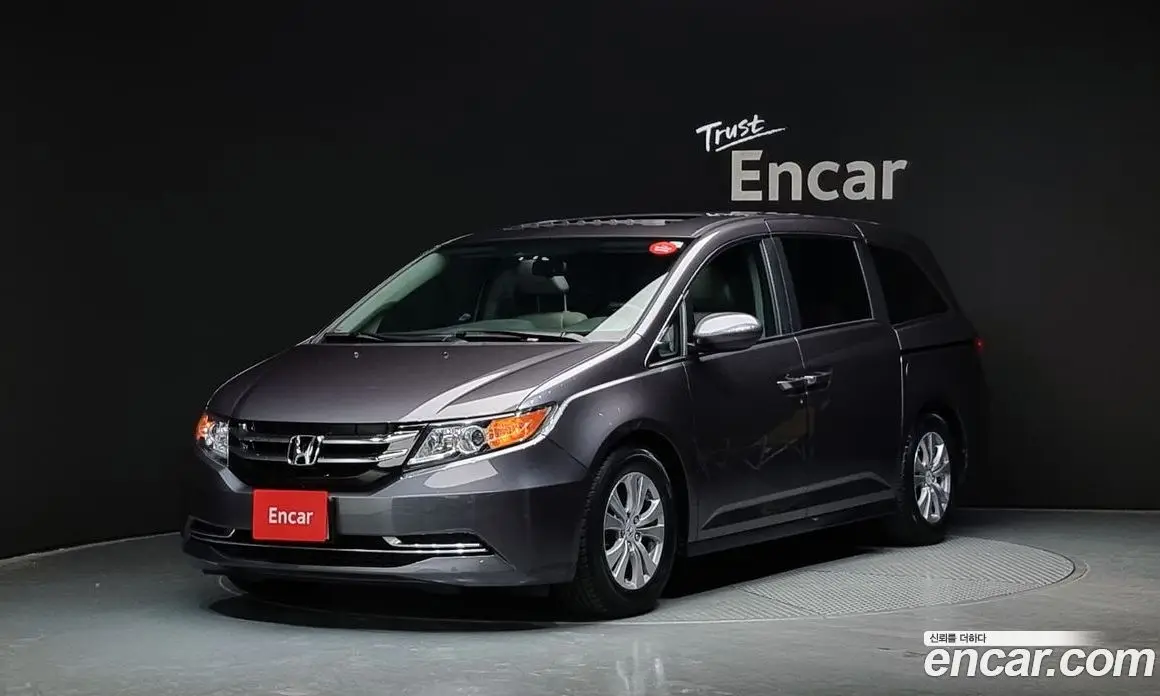 Honda Odyssey 2015 3.5 автомат (гидро), фото 1 Honda Odyssey 2015 3.5 автомат (гидро), фото 1