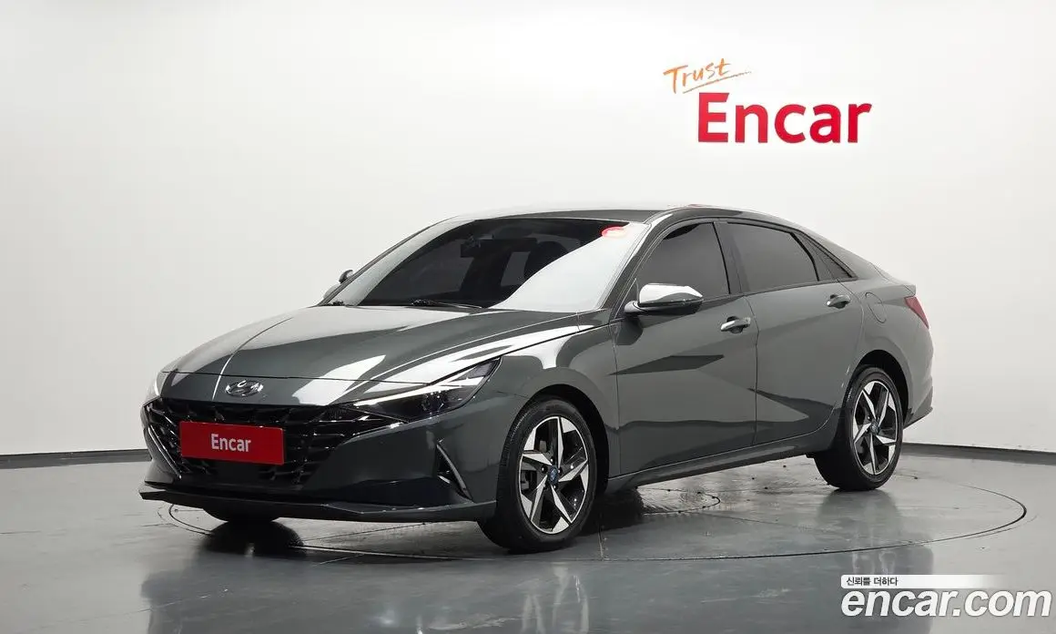 Hyundai Avante 2020 1.6 автомат (гидро), фото 1