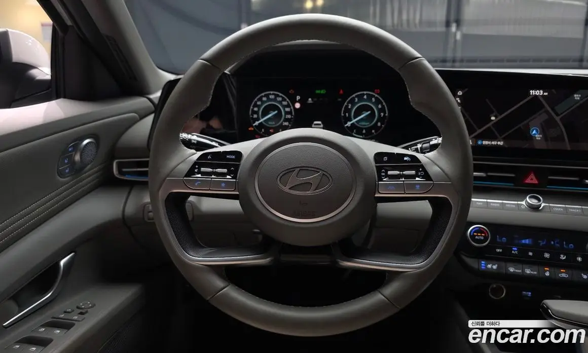 Hyundai Avante 2023 1.6 автомат (гидро), фото 19