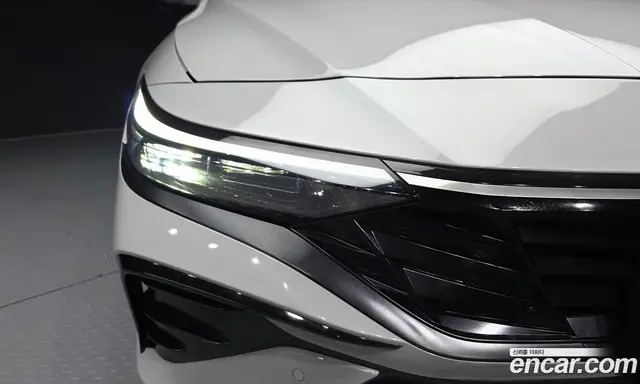 Hyundai Avante 2023 1.6 автомат (гидро), миниатюра 8