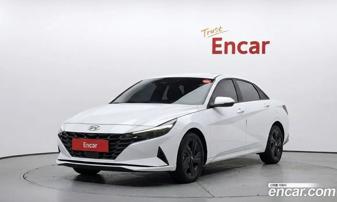 Hyundai Avante 2023 1.6 автомат (гидро), фото 1