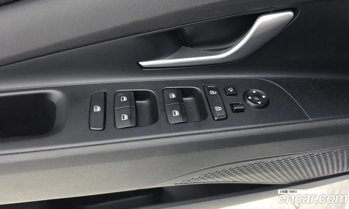 Hyundai Avante 2023 1.6 автомат (гидро), фото 13