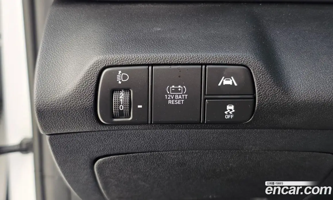 Hyundai Avante 2023 1.6 автомат (гидро), фото 14