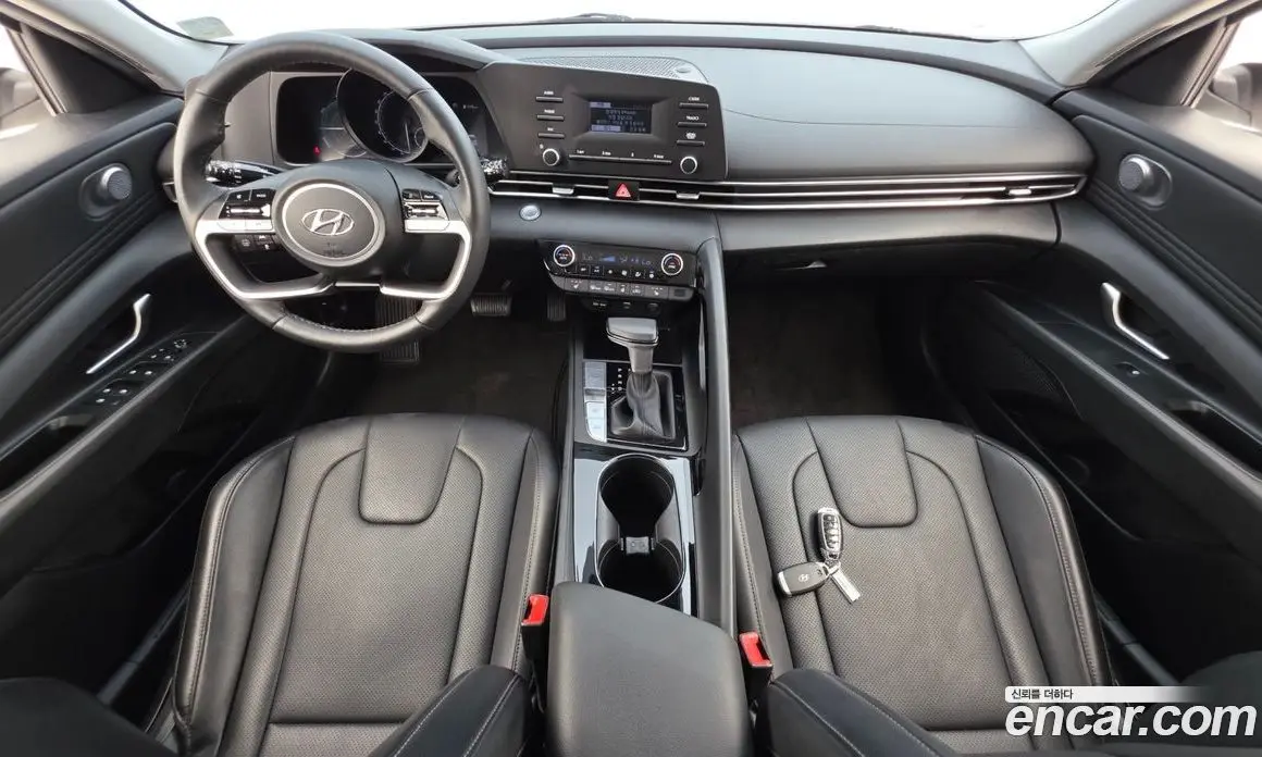 Hyundai Avante 2023 1.6 автомат (гидро), фото 7