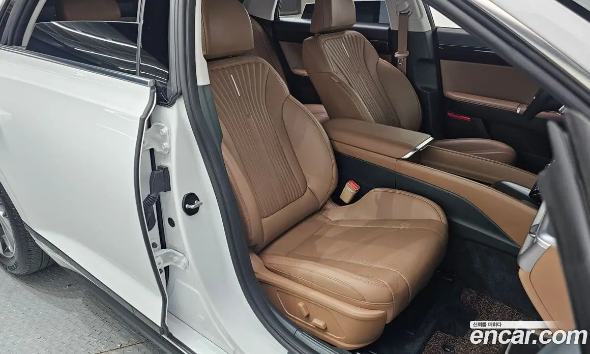 Hyundai Grandeur 2024 2.5 автомат (гидро), фото 17