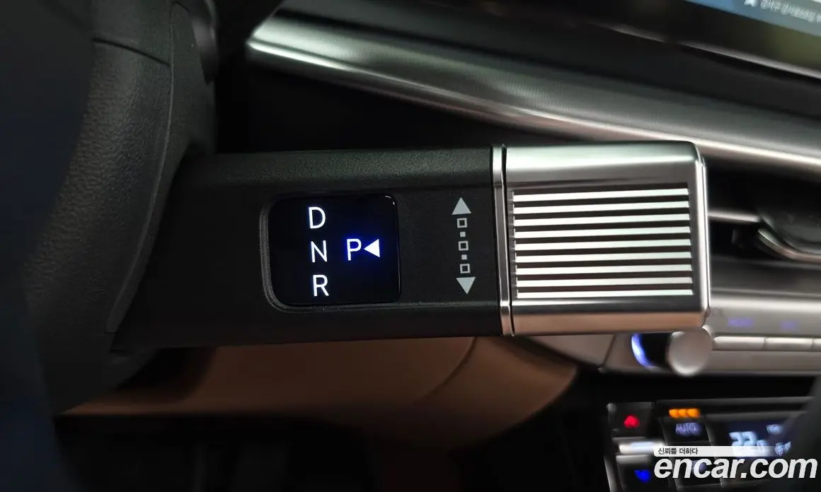 Hyundai Grandeur 2025 1.6 автомат (гидро), фото 11