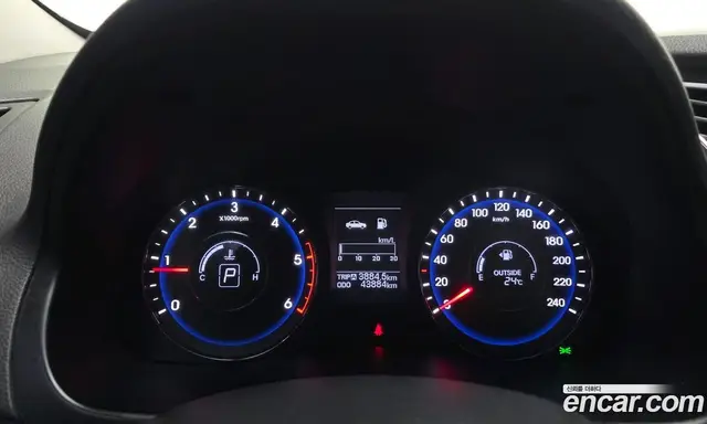 Hyundai i40 2013 1.7 автомат (гидро), миниатюра 8 Hyundai i40 2013 1.7 автомат (гидро), миниатюра 8