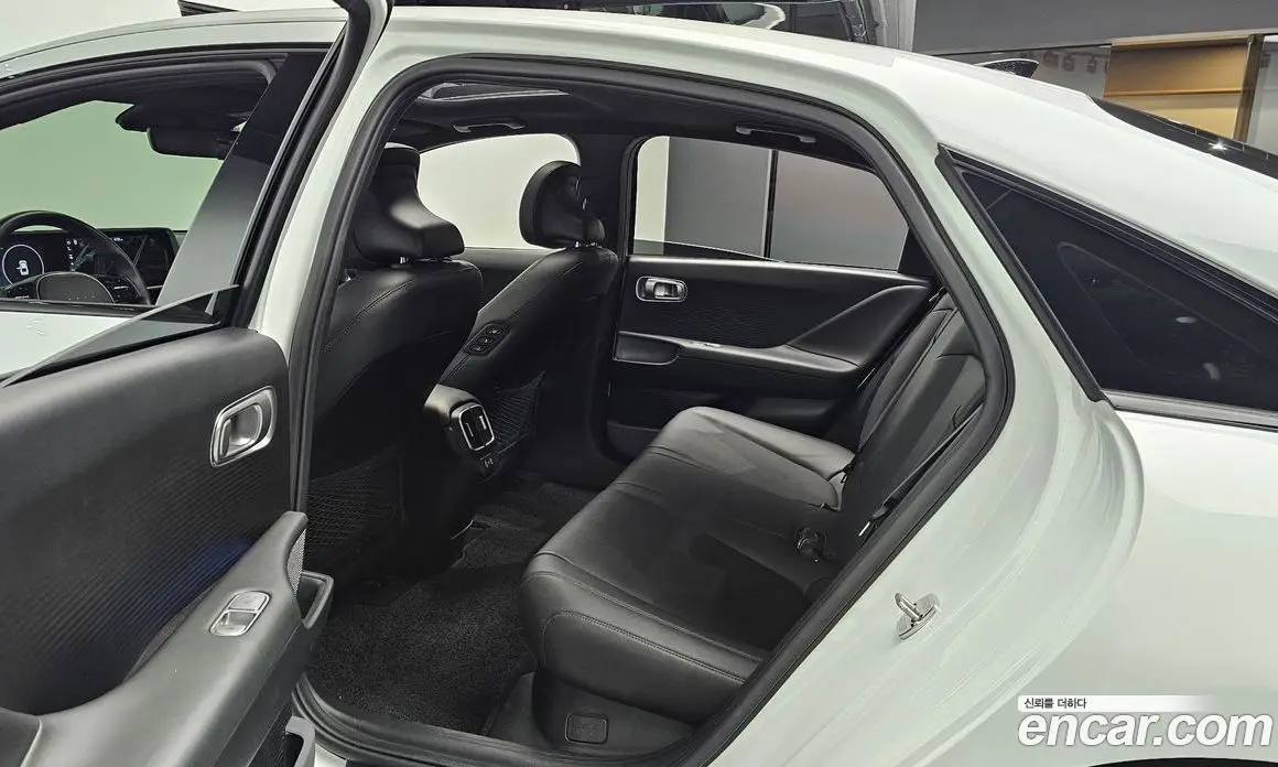 Hyundai Ioniq 6 2022 0.1 автомат (гидро), фото 18