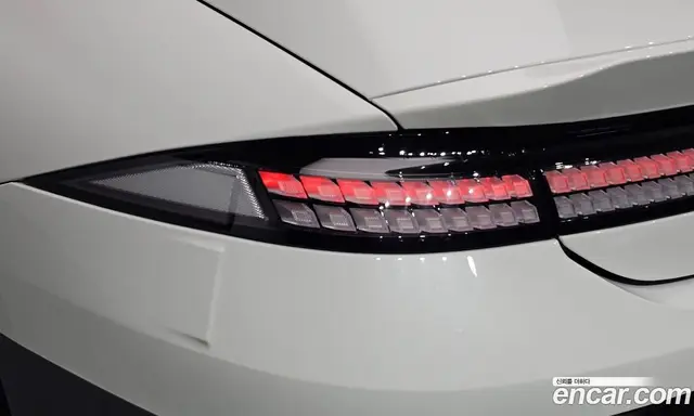 Hyundai Ioniq 6 2022 0.1 автомат (гидро), миниатюра 9