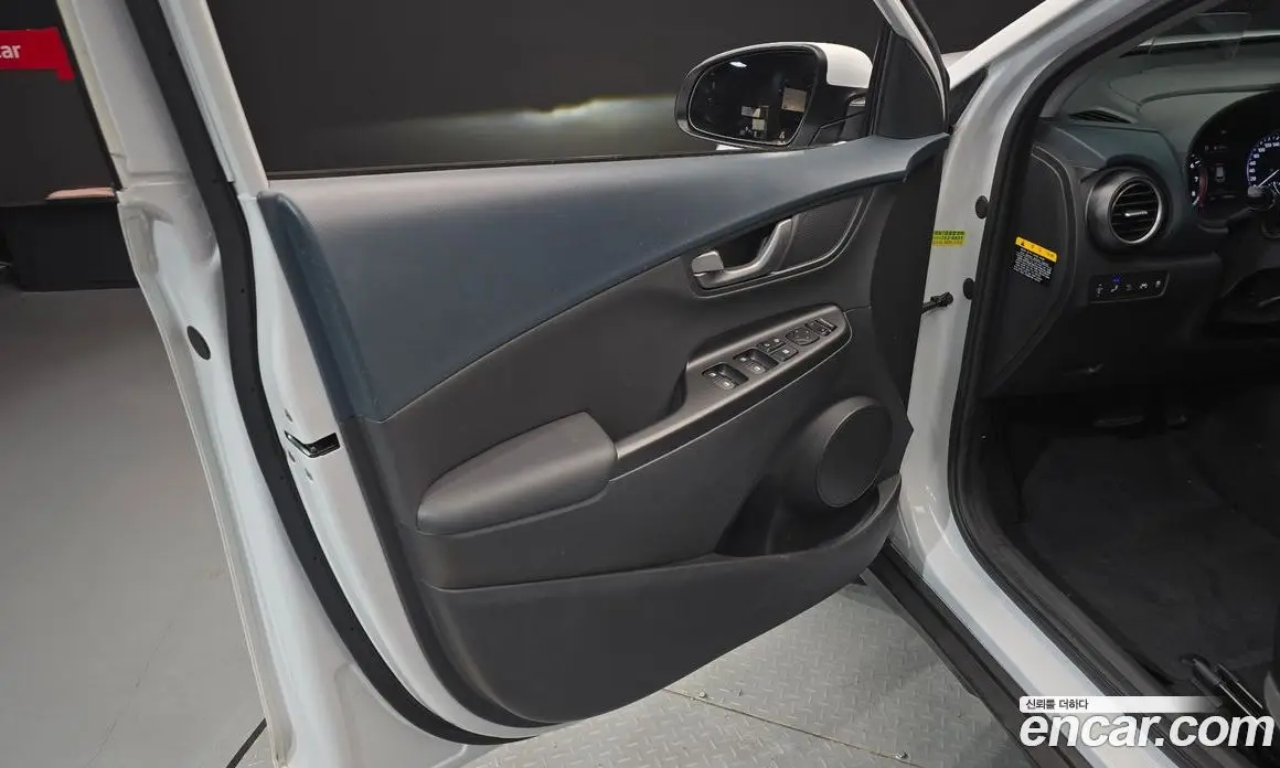 Hyundai Kona 2020 1.6 автомат (гидро), фото 14