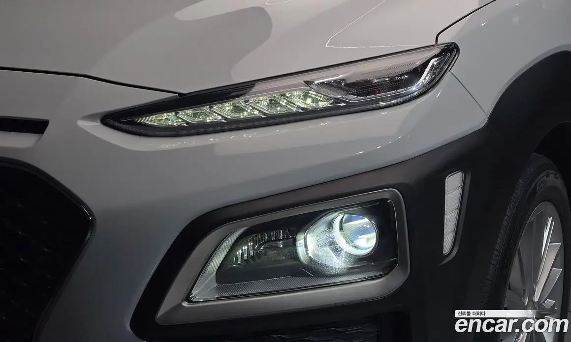 Hyundai Kona 2020 1.6 автомат (гидро), фото 8