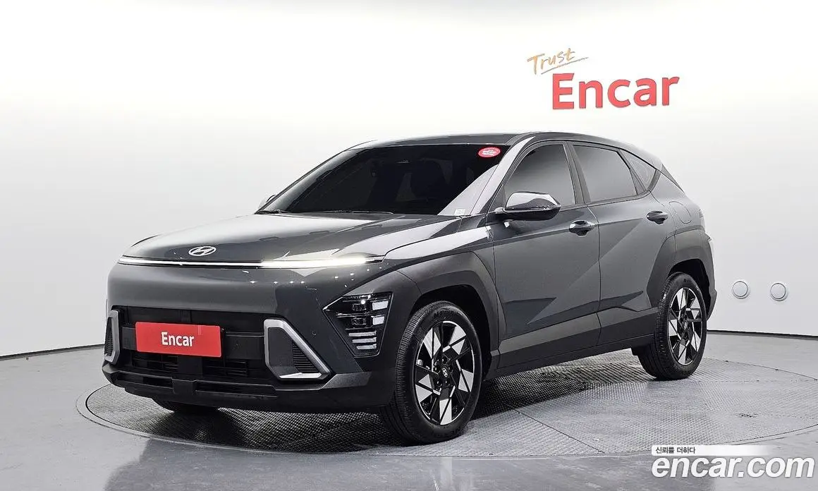 Hyundai Kona 2023 1.6 автомат (гидро), фото 1