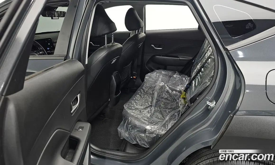 Hyundai Kona 2023 1.6 автомат (гидро), фото 11