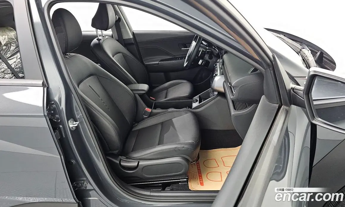 Hyundai Kona 2023 1.6 автомат (гидро), фото 12