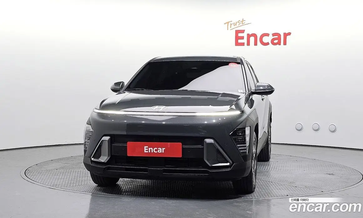 Hyundai Kona 2023 1.6 автомат (гидро), фото 3