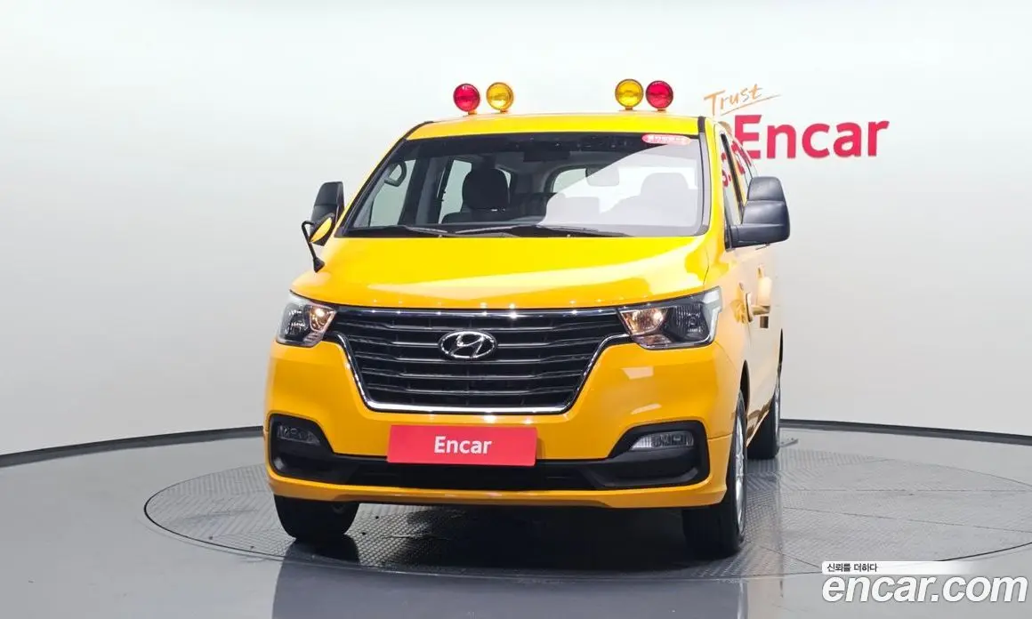 Hyundai Starex 2020 2.4 автомат (гидро), фото 2