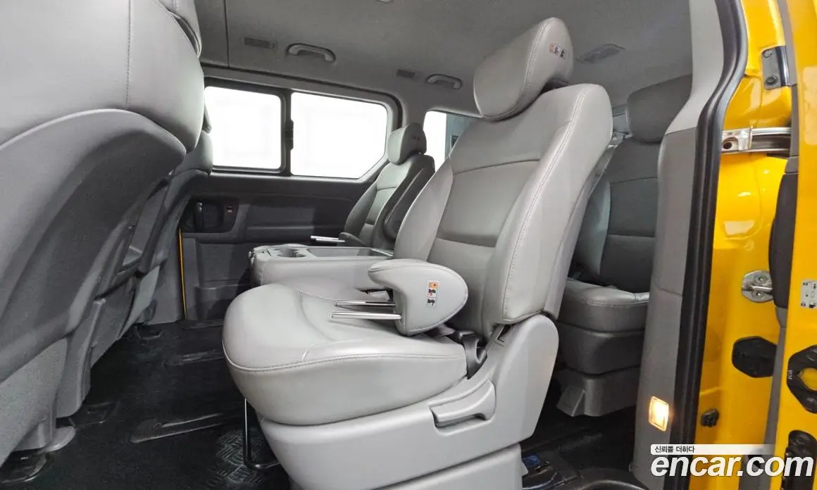 Hyundai Starex 2020 2.4 автомат (гидро), фото 17