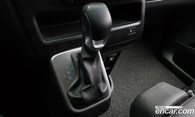 Hyundai Staria 2024 2.2 автомат (гидро), миниатюра 12