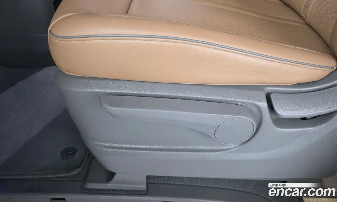 Hyundai Staria 2024 2.2 автомат (гидро), фото 31