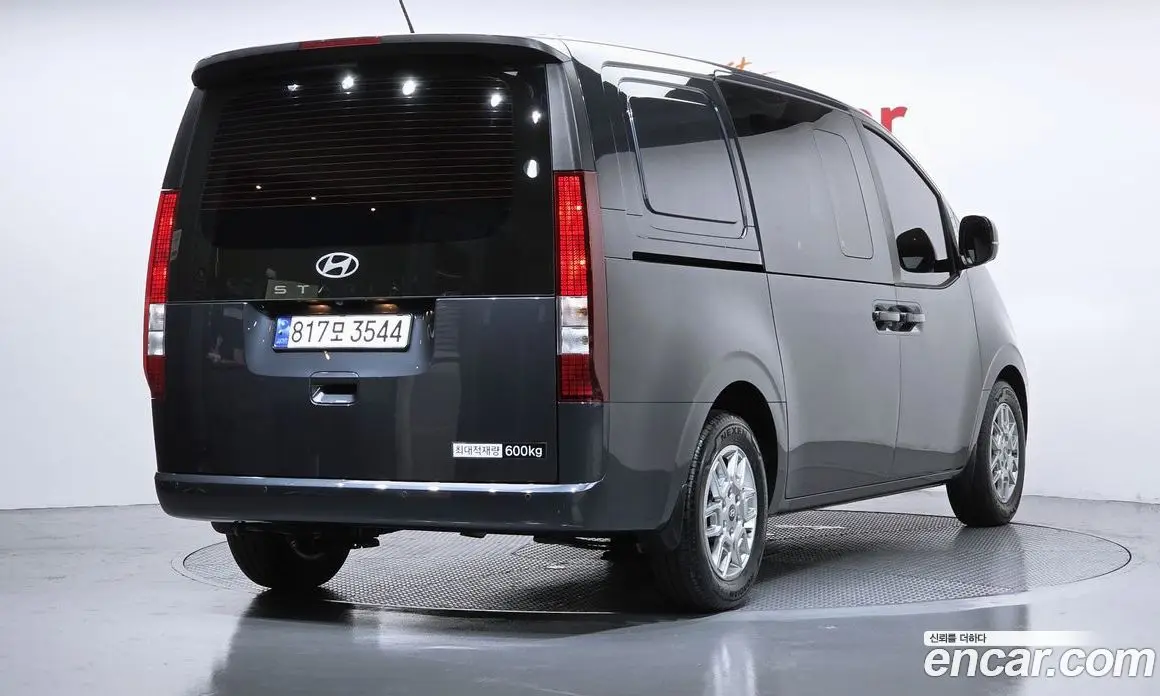 Hyundai Staria 2024 3.5 автомат (гидро), фото 2