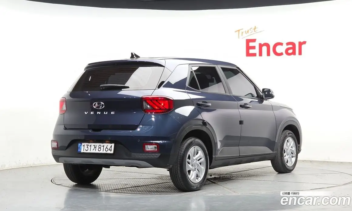 Hyundai Venue 2022 1.6 автомат (гидро), фото 2